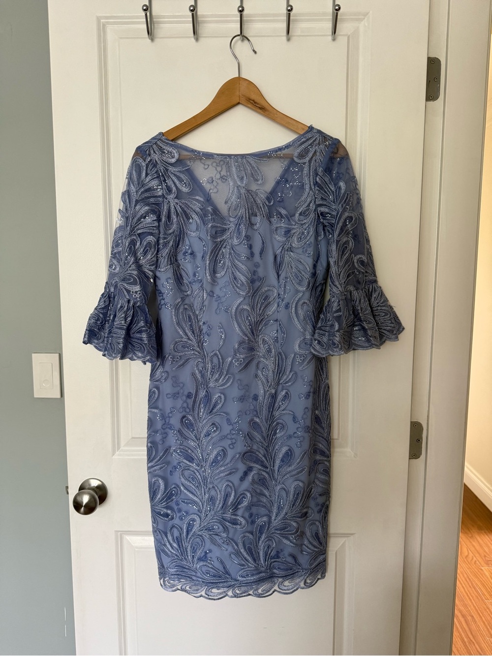 Adrianna Papell - Embellished Lace Sheath Dress in Light Blue